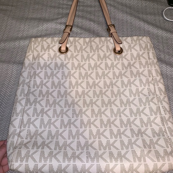 MK Tote - Picture 3 of 6